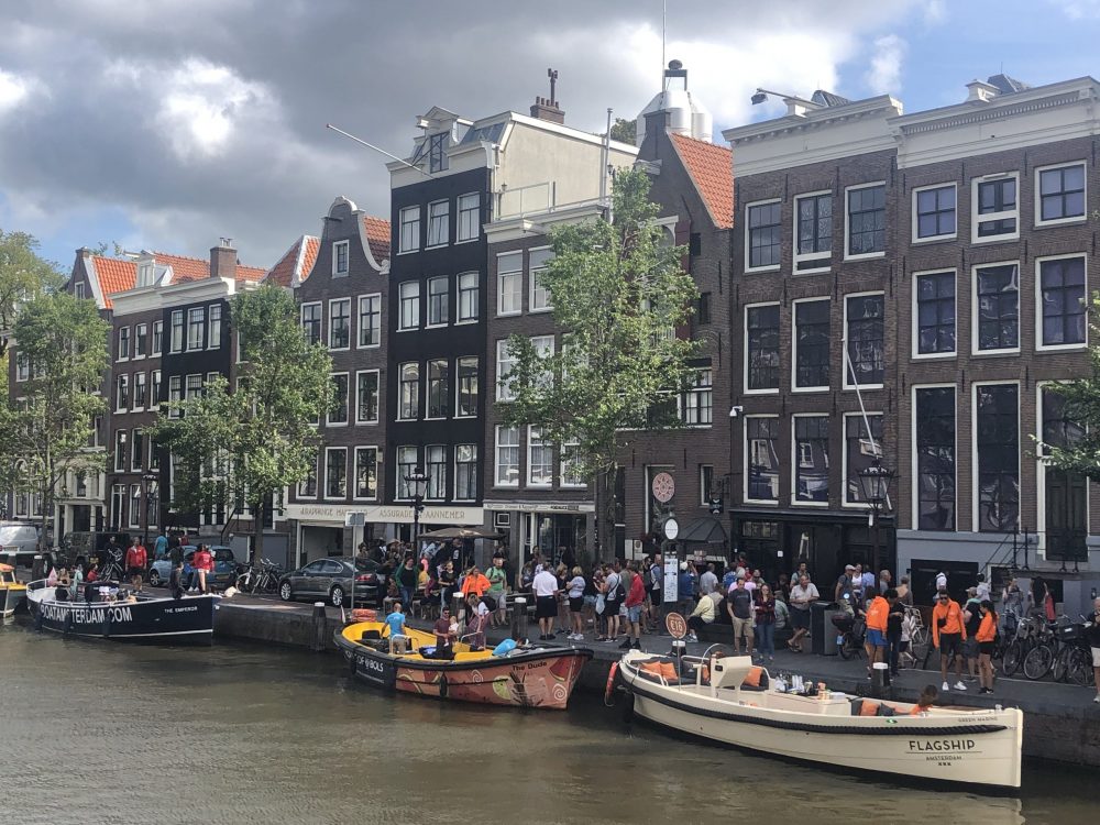 Amsterdam - un oraș european fără trafic rutier!